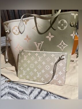 💕Limited Edition Spring in the City Neverfull MM in Khaki💕